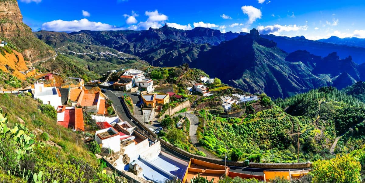 Artenara, en la cumbre de Gran Canaria, inicio de la ruta de Risco Caído