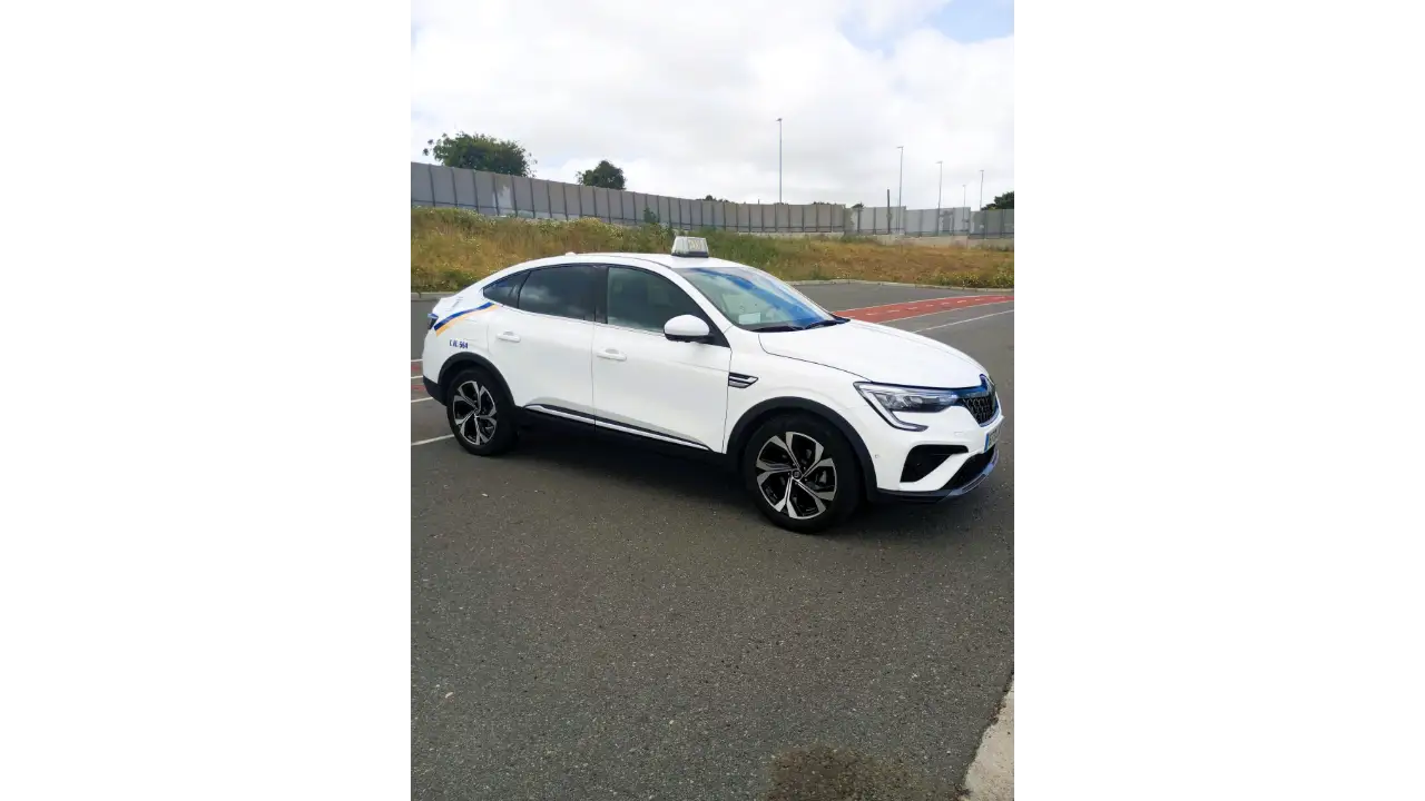 Renault Arkana — Raquel Taxi Las Palmas